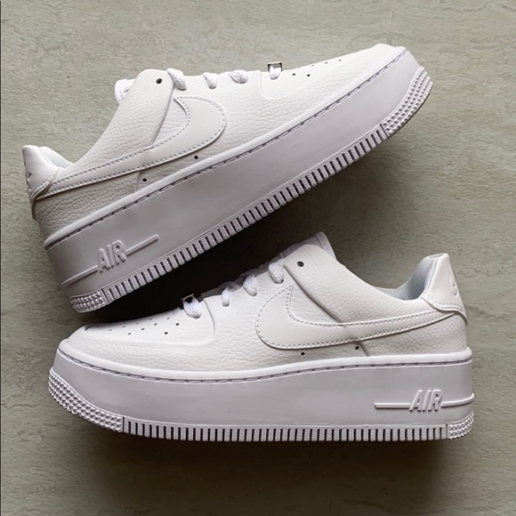 NWT Nike Air Force 1 Sage low - Picture 8 of 10
